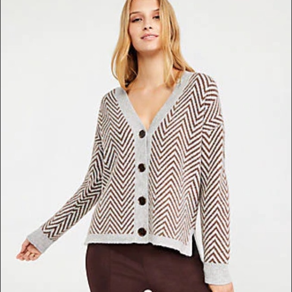 Ann Taylor Petite Herringbone Boyfriend Cardigan In Light Grey NWT